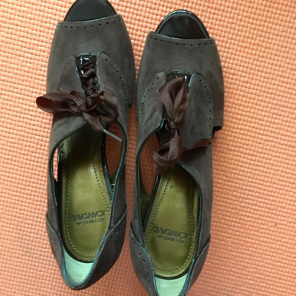 Joan & David CIRCA shoes - Picture 2 of 6
